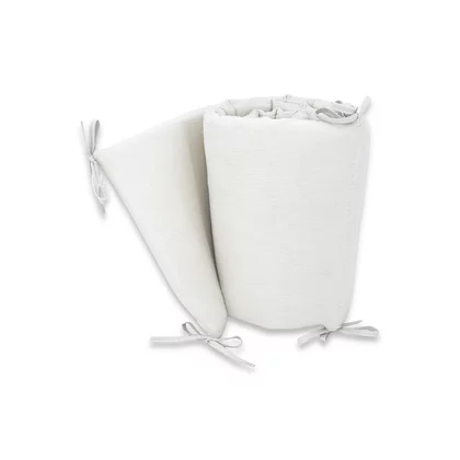 Aparatoare pentru patut, Qmini, Din muselina dubla, 180x30 cm,  Din material certificat Oeko Tex Standard 100, Cu panglici, Cream
