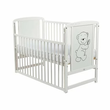 Patut din lemn bebe, 120x60 cm, Cu laterala culisanta, Din lemn de pin si mdf, Stabil si rezistent, Inaltime saltea reglabila pe 3 nivele, Laterala cu 3 bete detasabile, EN716-1, EN716-2, Alb, Babyneeds, Timmi