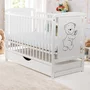 Patut din lemn bebe, 120x60 cm, Cu sertar cu capac, Din lemn de pin si mdf, Stabil si rezistent, Inaltime saltea reglabila pe 3 nivele, Laterala cu 3 bete detasabile, EN716-1, EN716-2, Alb, Babyneeds, Timmi + Saltea 10 cm - 3