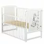 Patut din lemn bebe, 120x60 cm, Cu laterala culisanta, Din lemn de pin si mdf, Stabil si rezistent, Inaltime saltea reglabila pe 3 nivele, Laterala cu 3 bete detasabile, EN716-1, EN716, Alb, Babyneeds, Timmi Girafa + Saltea 10 cm - 9
