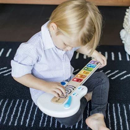 Chitara muzicala, Baby Einstein, Cu tehnologie Magic Touch, Din lemn, Cu sunete realiste, 12 luni+, Multicolor