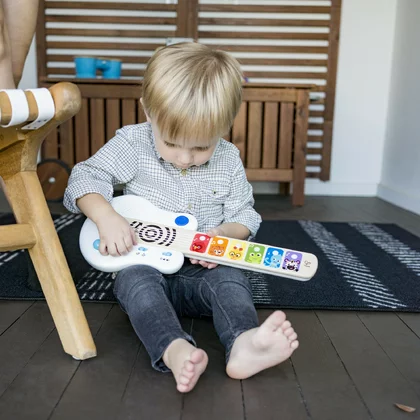 Chitara muzicala, Baby Einstein, Cu tehnologie Magic Touch, Din lemn, Cu sunete realiste, 12 luni+, Multicolor
