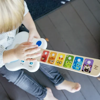 Chitara muzicala, Baby Einstein, Cu tehnologie Magic Touch, Din lemn, Cu sunete realiste, 12 luni+, Multicolor