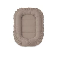 Cosulet bebelus, MimiNu, Pentru dormit, Baby Nest 55 x 75 cm, Cu Volanase, Husa 100% bumbac, Din bumbac certificat Oeko Tex Standard 100, Colectia Royal, Mocha