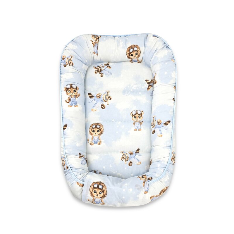 Cosulet bebelus, Qmini, Pentru dormit, Baby Cocoon 75x55 cm, Husa 100% bumbac, Din bumbac certificat Oeko Tex Standard 100, Sky Adventure