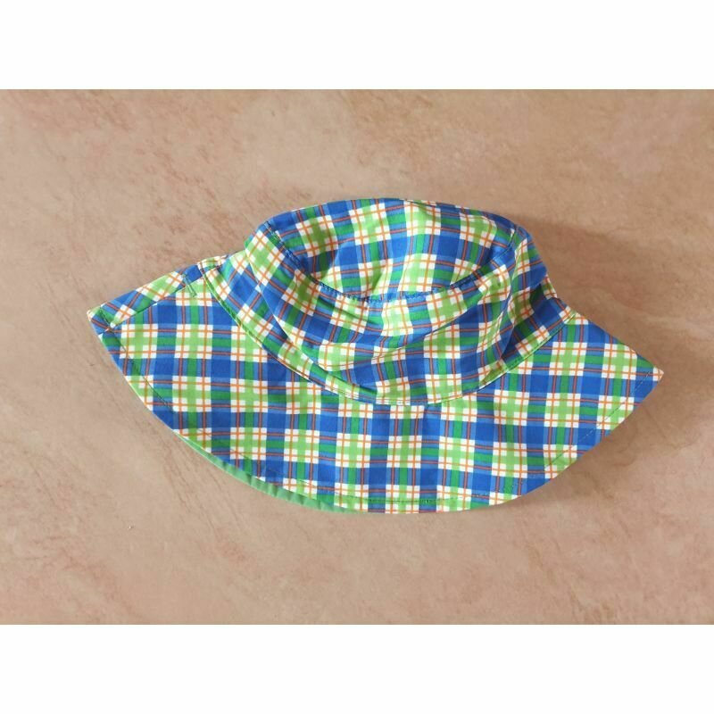 Iplay - palarie soare , squares , cu doua fete, 2-4 ani, cu protectie upf50+, verde