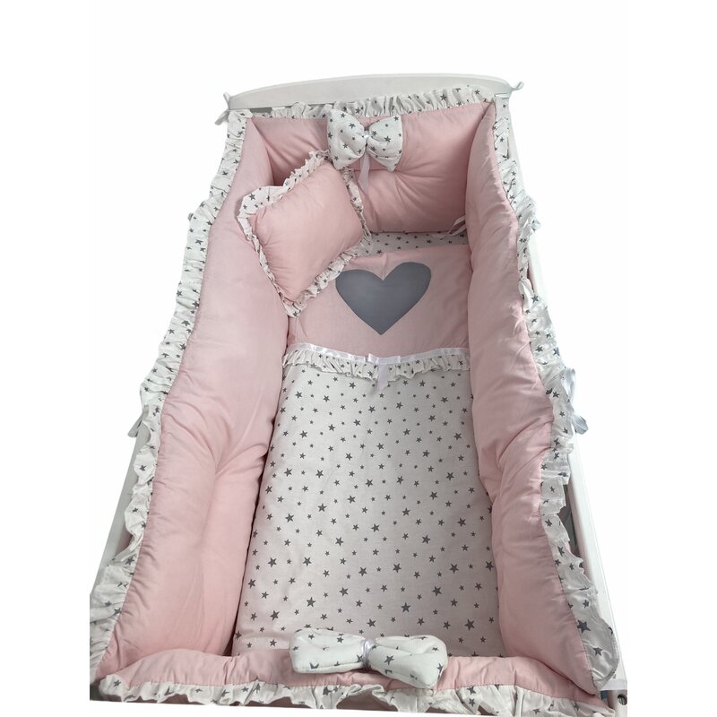 Deseda - lenjeria cu aparatori super groase si inimioara gri roz pal - stelute gri pe alb pat 140x70 cm