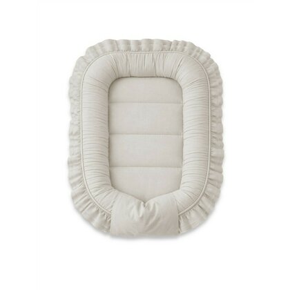 Cosulet bebelus, MimiNu, Pentru dormit, Baby Nest 55 x 75 cm, Cu Volanase, Husa 100% bumbac, Din bumbac certificat Oeko Tex Standard 100, Colectia Royal, Beige