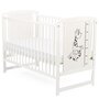 Patut din lemn bebe, 120x60 cm, Din lemn de pin si mdf, Stabil si rezistent, Inaltime saltea reglabila pe 3 nivele, Laterala cu 3 bete detasabile, EN716-1, EN716-2, Alb, Babyneeds, Timmi Girafa, Resigilat - 6