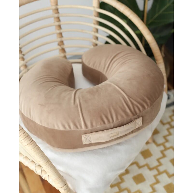 Perna pentru gravide si alaptare, catifea velvet si umplutura ferma, antialergica, big cu maner, bej, babyly