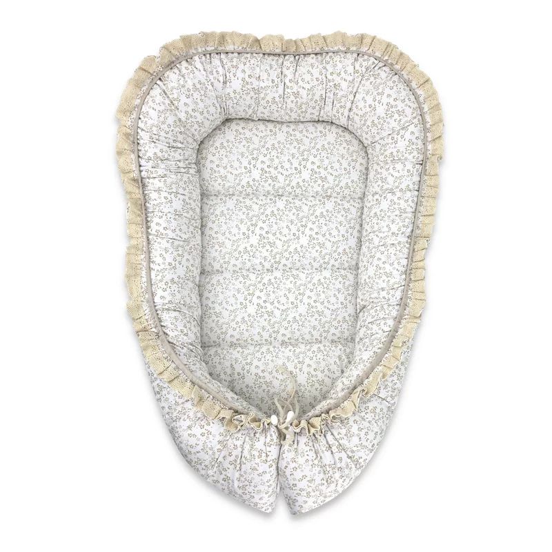 Cosulet bebelus, MimiNu, Premium, Pentru dormit, Baby Nest 55 x 75 cm, Cu Volanase si dantela, Husa 100% bumbac, Din bumbac certificat Oeko Tex Standard 100, Meadow