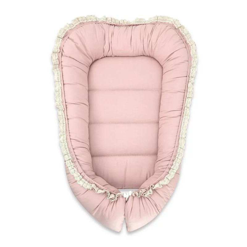 Cosulet bebelus, MimiNu, Premium, Pentru dormit, Baby Nest 55 x 75 cm, Cu Volanase si dantela, Husa 100% bumbac, Din bumbac certificat Oeko Tex Standard 100, Powder Pink