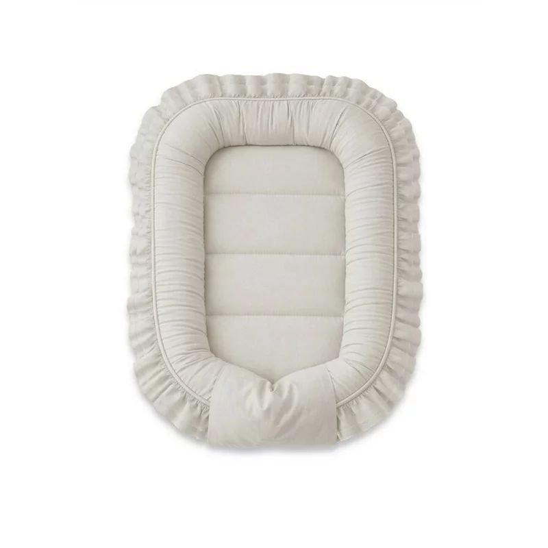 Cosulet bebelus, MimiNu, Pentru dormit, Baby Nest 55 x 75 cm, Cu Volanase, Husa 100% bumbac, Din bumbac certificat Oeko Tex Standard 100, Colectia Royal, Beige