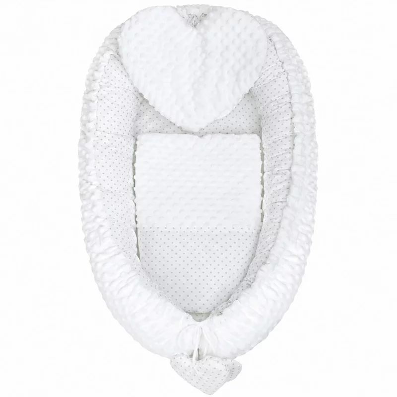 Set 3 piese, New Baby, Luxury, Baby Nest, Cu paturica si pernuta in forma de inima, Minky Heart White