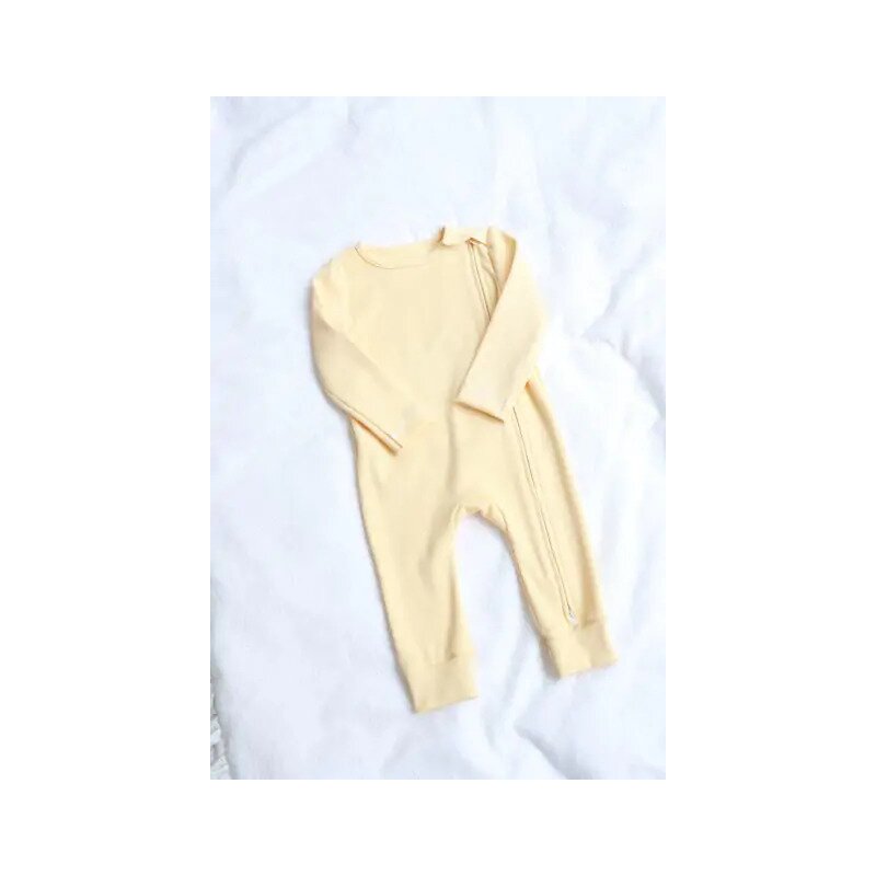 Babyly - salopeta bebelusi cu maneca lunga si botosei, inchidere cu fermoar, galben banana, marimea 86