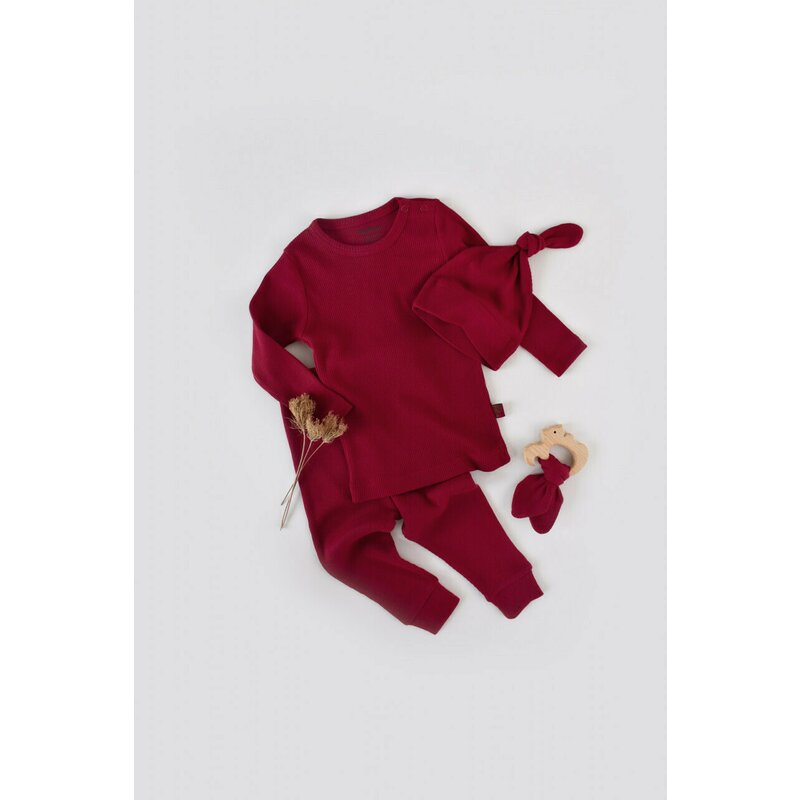 Babycosy - set 3 piese: bluzita cu maneca lunga, panataloni lungi si caciulita din bumbac organic si modal - rosu (marime: 9-12 luni)