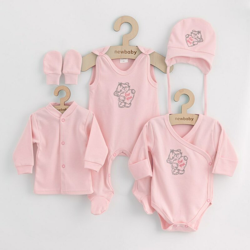 Set 5 piese, New Baby, Include Salopeta fara maneci, jacheta, body cu maneca lunga, caciulita, manusi, Marime 56, Din bumbac 100%, Classic Pink