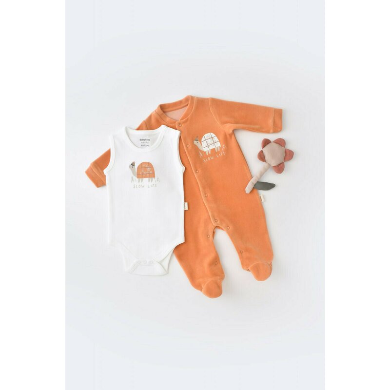 Babycosy - Set Broscuta cu salopeta si body din 80%bumbac organic si 20% poliester - Portocaliu, Baby Cosy (Marime: 3-6 Luni)