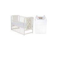 Set mobilier pentru copii, Qmini: Patut din lemn de pin cu roti, cu laterala culisanta si somiera reglabila in 3 trepte, Timmi Heart, 120x60 cm + Saltea cocos-burete-cocos, 12 cm + Comoda cu masuta de infasat, Alb