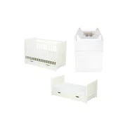 Set mobilier pentru copii, Qmini: Patut multifunctional din lemn de pin, cu sertar si  somiera reglabila in 3 trepte, Julia, cu protectie dentitie, 120x60 cm + Saltea cocos-burete 8 cm + Comoda Qmini cu masa infasat, Alb