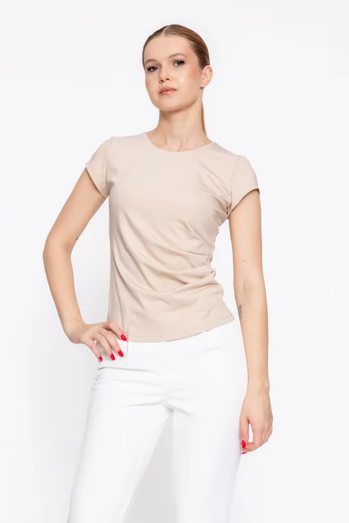 Bluză Caramel din tricot cu drapaj bej B4625 thumbnail picture - 