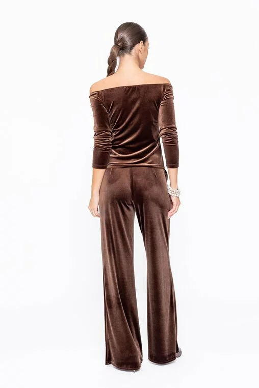 Bluză Caramel elegantă catifea maro cu accesoriu perlă  B4542 thumbnail picture - 