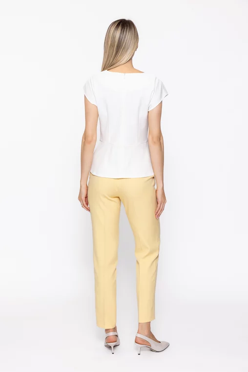 Bluză  Caramel elegantă cu acesoriu ivory B4627 thumbnail picture - 