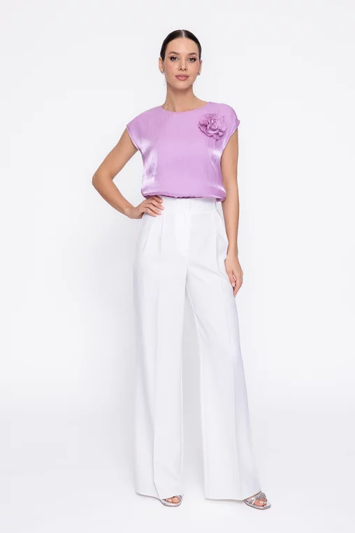 Bluză Caramel elegantă cu floare lila B4622 thumbnail picture - 