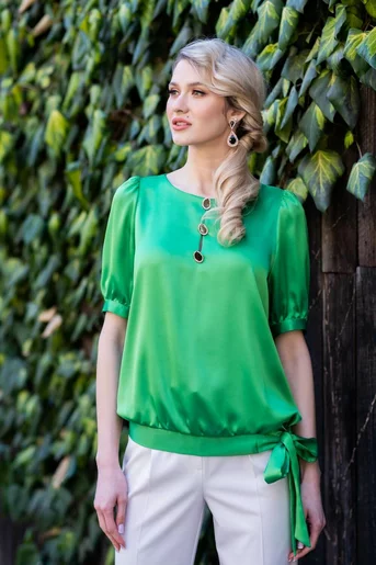Bluza eleganta din satin cu nasturi decorativi verde B4213 36 / verde