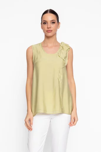 Bluză lejeră cu floare decorativă olive BKC60202