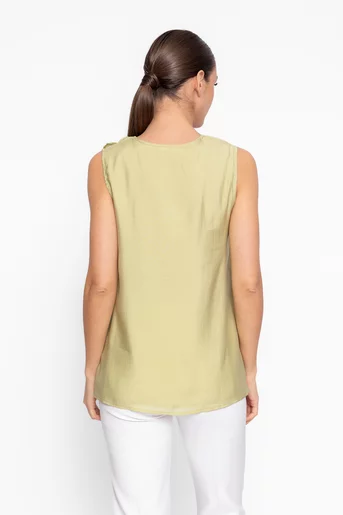 Bluză lejeră cu floare decorativă olive BKC60202