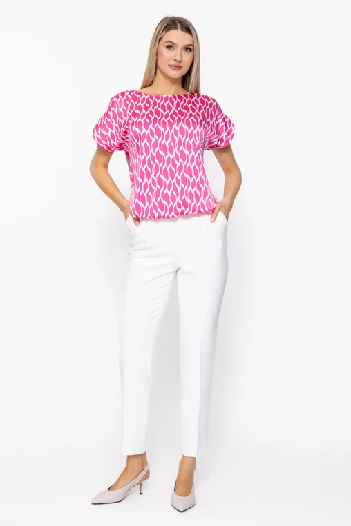Bluză lejeră din satin cu tăieturi la mâneci fucsia B4626 thumbnail picture - 