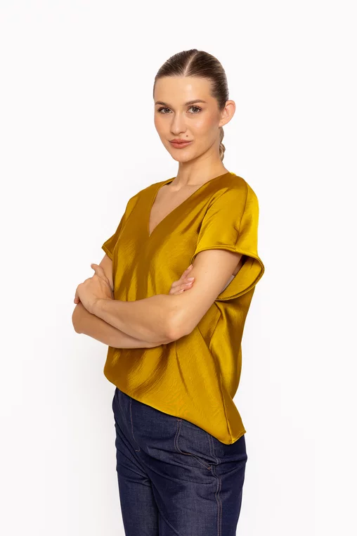 Bluză satin cu decolteu în v muștar BKC60805 thumbnail picture - 