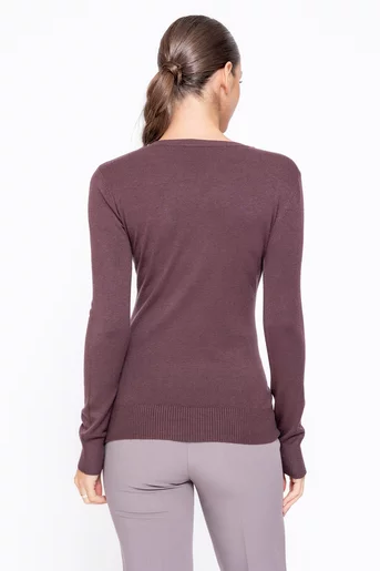 Bluză tricotată cu decolteu decorat cu perle maro BDM1101