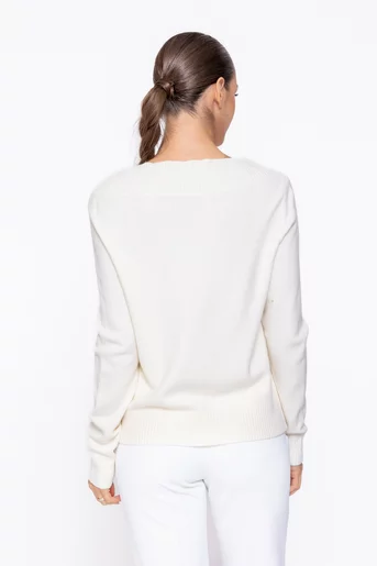 Bluză tricotată decolteu bărcuță decorată cu pietre ivory BDM1106