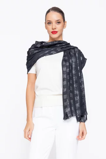 Esarfă elegantă cu fir lurex argintiu EGK1108