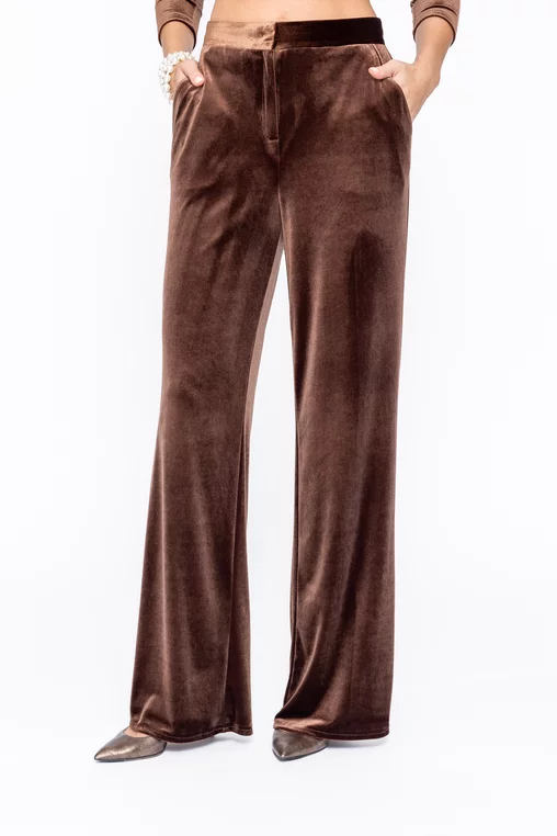 Pantaloni Caramel eleganti din catifea maro P2521 thumbnail picture - 
