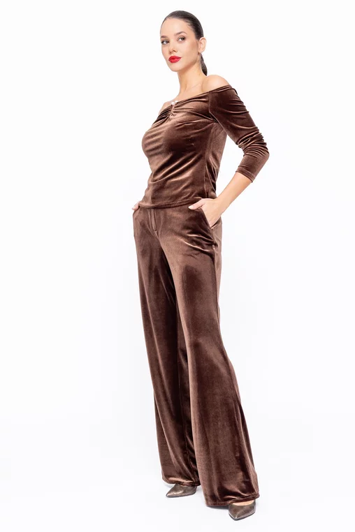 Pantaloni Caramel eleganti din catifea maro P2521 thumbnail picture - 
