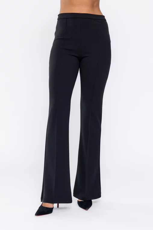 Pantaloni Caramel  evazați cu dungă cusută negri P2610 thumbnail picture - 