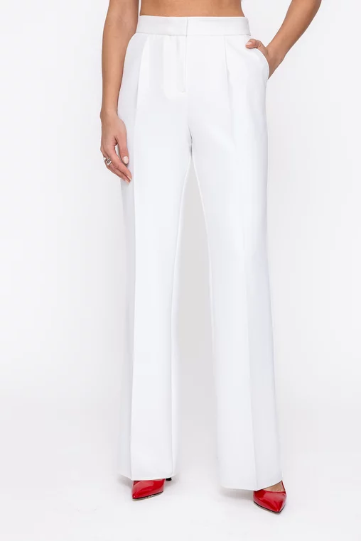 Pantaloni Caramel evazați cu un pliu stofă Mega ivory P2601 thumbnail picture - 