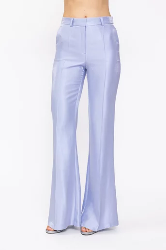 Pantaloni Caramel evazați vâscoză satinată bleu P2616