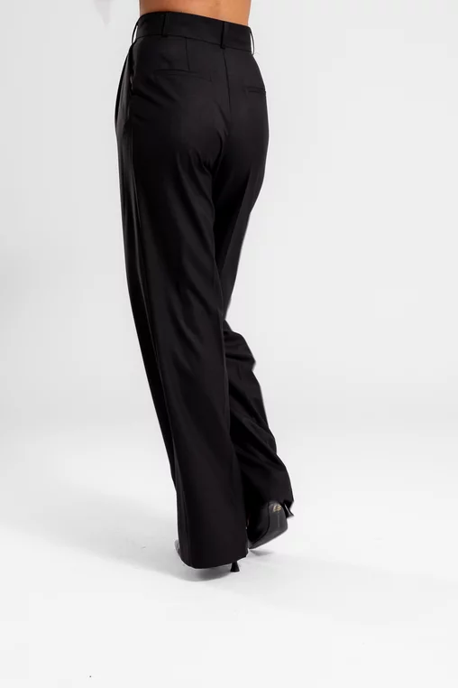 Pantaloni Caramel lejeri cu două pliuri negru P2614 thumbnail picture - 