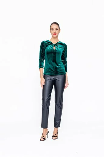 Pantaloni Caramel piele ecologică negru P2522