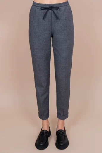 Pantaloni lejeri cu snur si tiv intors in carouri gri P2208