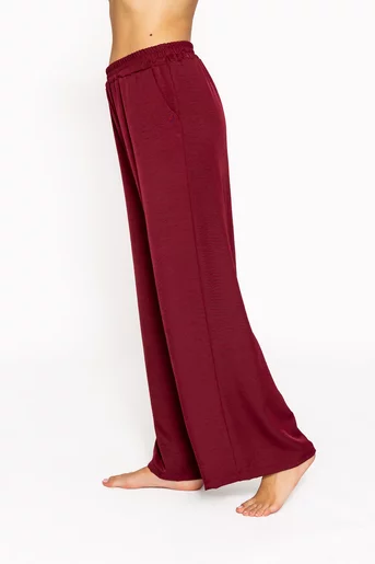 Pantaloni vișinii largi cu talie elastică PKC60801