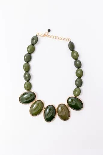 Colier elegant cu mărgele și pietre ovale verde CO804