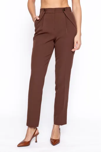 Pantaloni Caramel conici cu bandă decorativă maro P2608