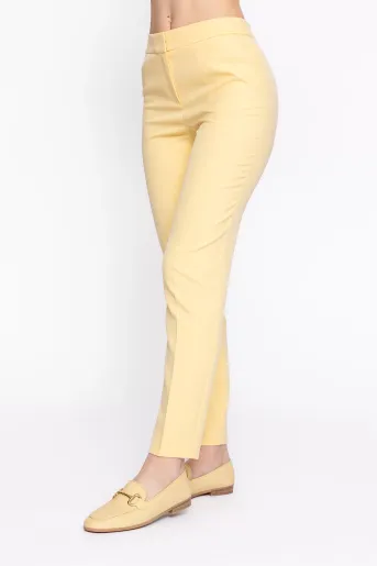 Pantaloni Caramel conici galbeni P2613