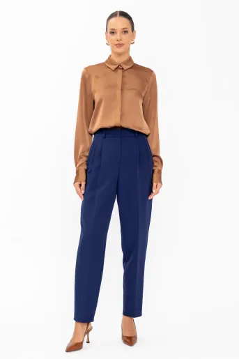 Pantaloni Caramel cu pliuri și refileți bleumarin P2622