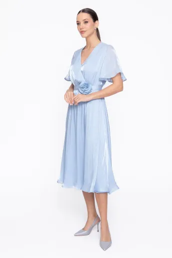 Rochie Caramel elegantă din voal cu cordon și floare bleu R8623